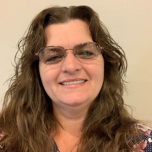 Meet your Posher, Leslie